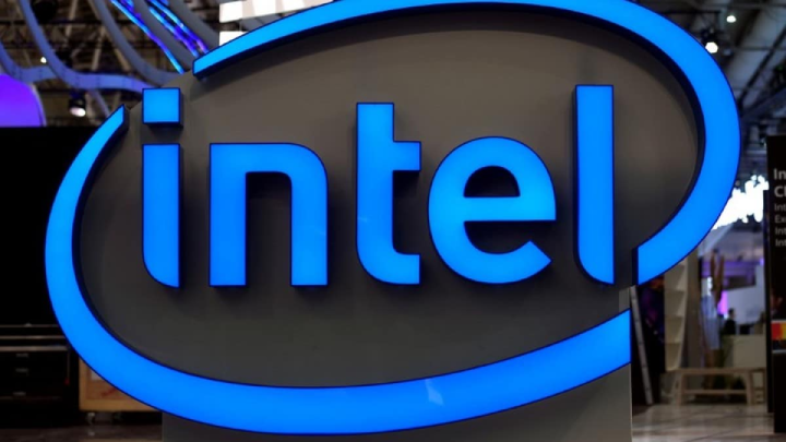 chipmaker-intel-begins-informing-customers-of-price-hike-plans-for-a-wide- range-of-products -1